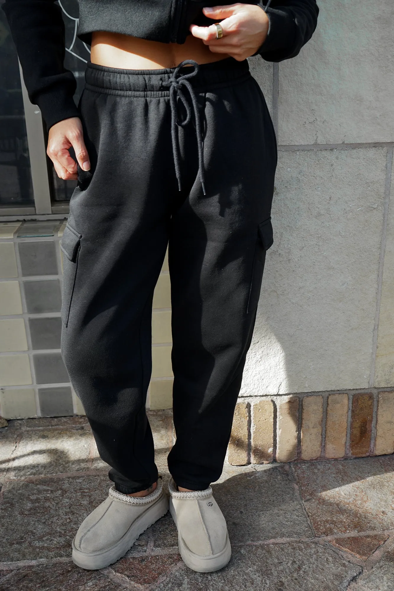 Everyday Cargo Sweatpants - Black