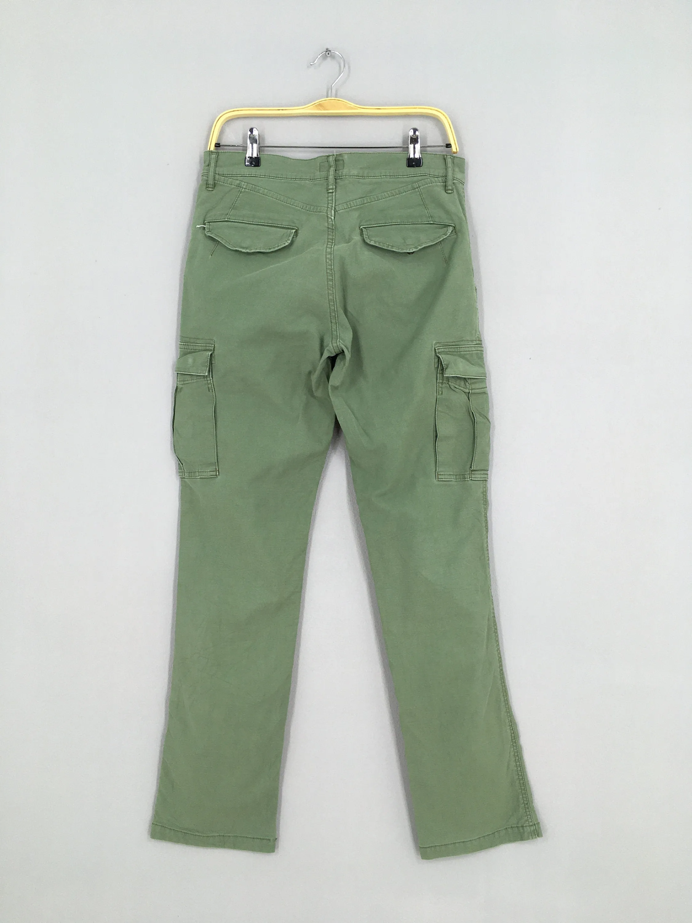 Japanese Spell Bound Cargo Pants Size 30x30.5