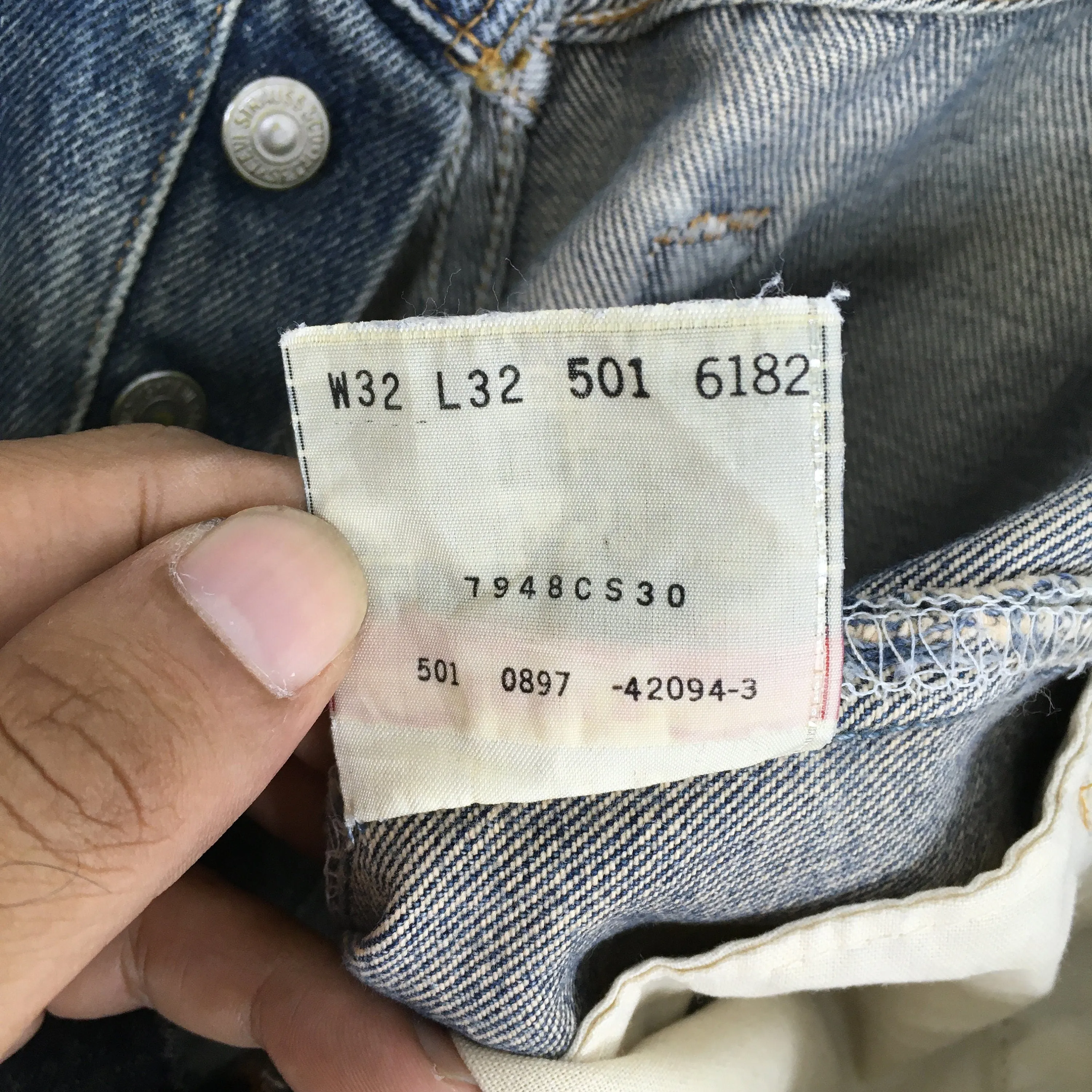 Levi's 501 Faded Distressed Jeans Size 31x29